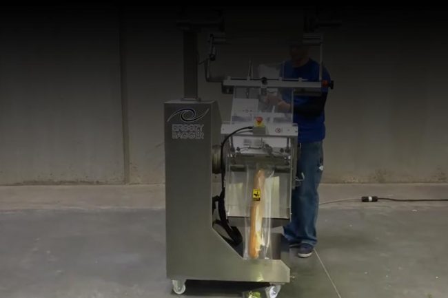 Packaging with Versatile Auto Length Function - Breezy Bagger